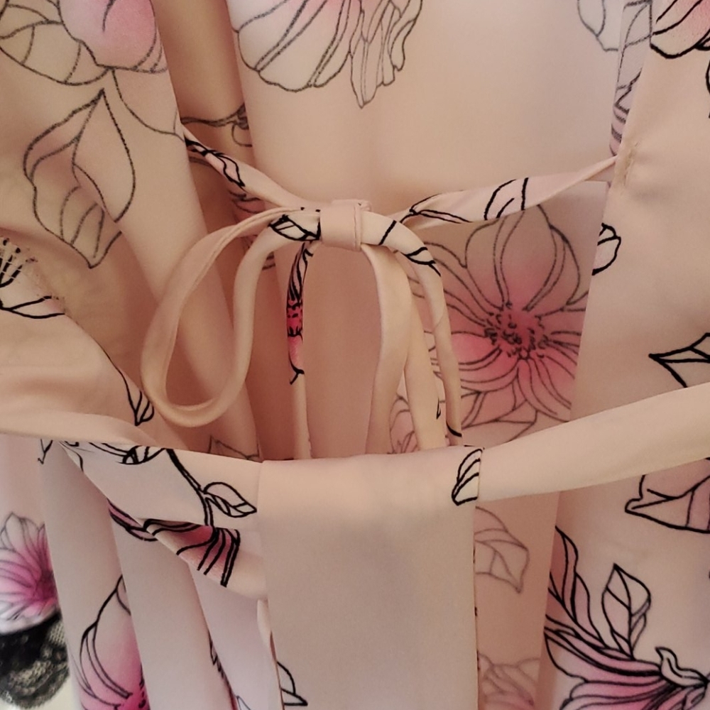 Beautiful Robe - Picture 4 of 4